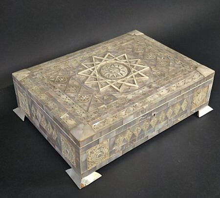 5157-955 Mother of Pearl Box A