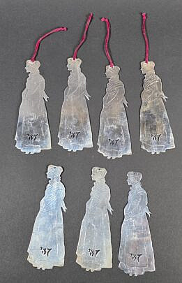 5231-955 Nantucket Silver Ornaments A