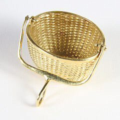 Signed Diane Kim England 18k Yellow Gold Nantucket Basket Pendant