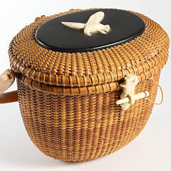 Jose Formoso Reyes Nantucket Friendship Basket Ebony Top with Carved Seagull in Flight, circa 1977