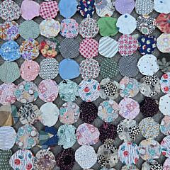 Vintage American Yoyo Quilt Comprising Approximately 1,088 Pieces