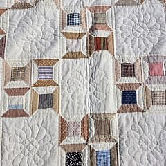 American Vintage “Thread Spool” Patchwork Quilt, circa 1920s